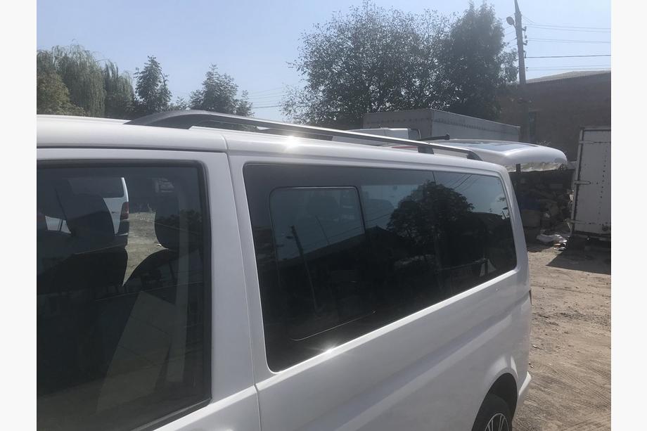Volkswagen T5 2010-2015 гг. Черные рейлинги Длинная база, пластиковые ножки Фото 9