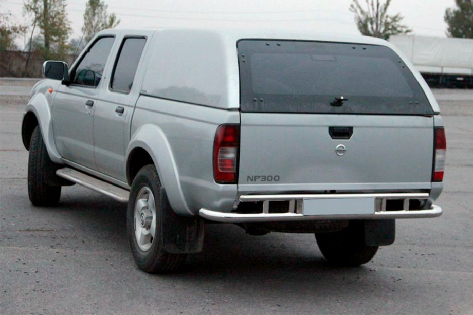 Nissan NP300 1999-2015 гг. Задняя защита AK004 (нержавейка) Фото 1