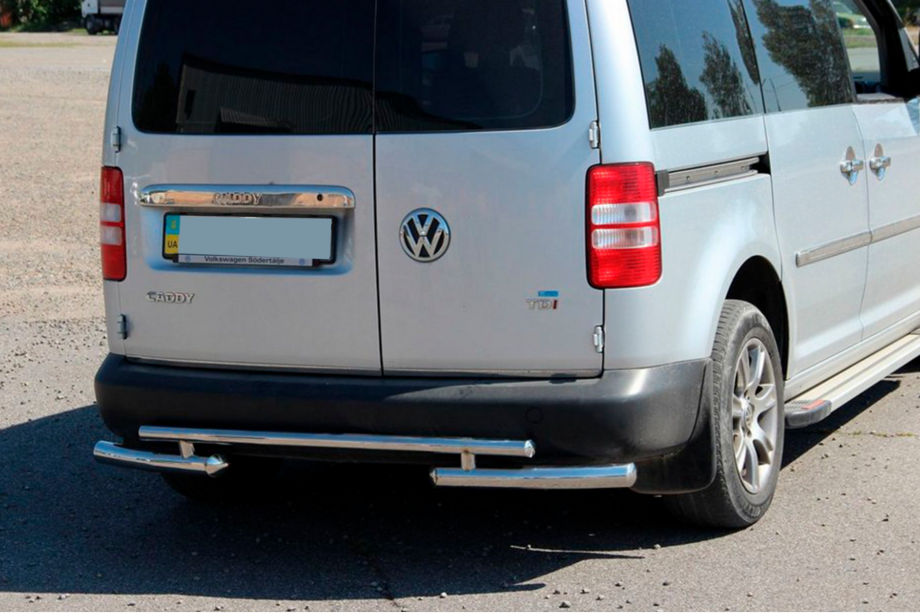 Volkswagen Caddy 2004-2010 гг. Задняя дуга AK003-2 (2 шт., нержавейка) Image