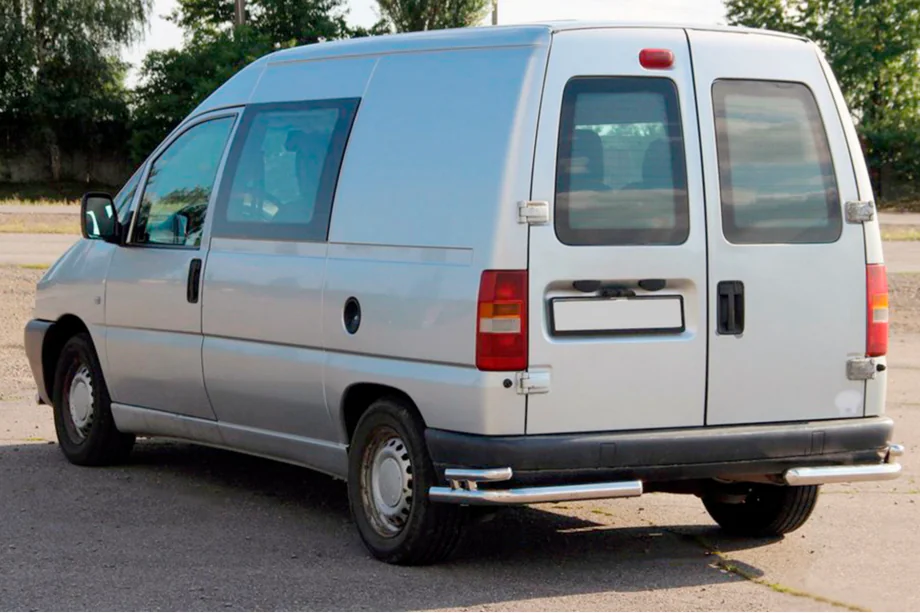 Fiat Scudo 1996-2007 гг. Задние двойные уголки AK003-двойные (нерж сталь) Фото 4