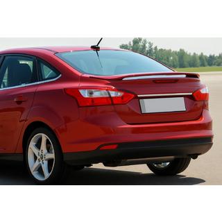 Узкая накладка из нержавейки над номером Ford Focus III 2011-2017 гг. фото 1
