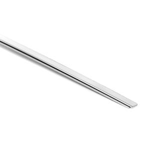 Узкая накладка из нержавейки над номером Ford Focus III 2011-2017 гг. фото 4