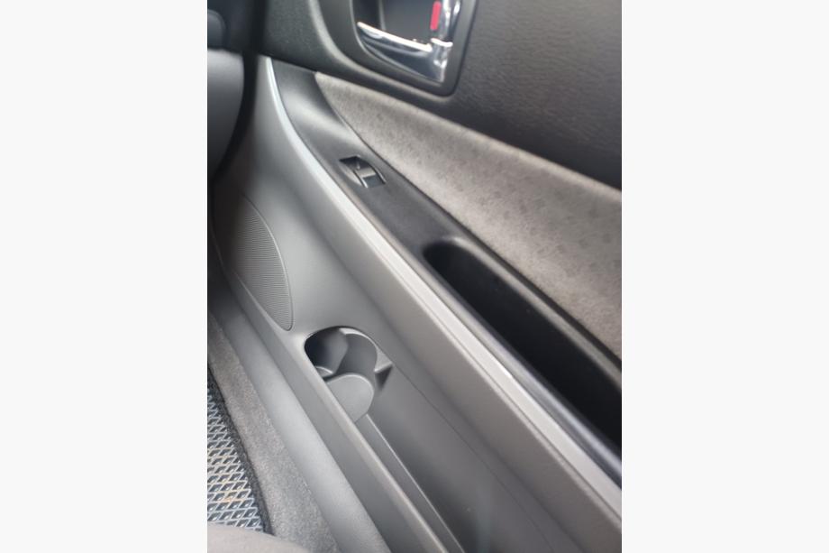 Mazda 6 2003-2008 гг. Накладки на Панель Приборов Карбон Фото 8