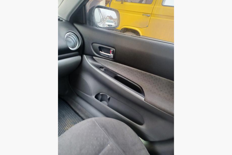 Mazda 6 2003-2008 гг. Накладки на Панель Приборов Карбон Фото 9
