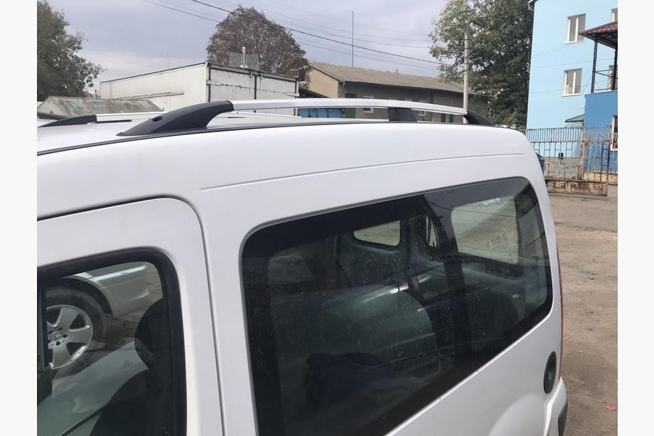 Renault Kangoo 1998-2008 гг. Хромированные Рейлинги Макси база, Пластиковые ножки Фото 8