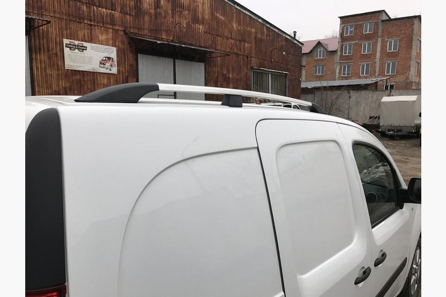 Renault Kangoo 2008–2020 гг. Хромированные Рейлинги Макси база, Пластиковые ножки Фото 5