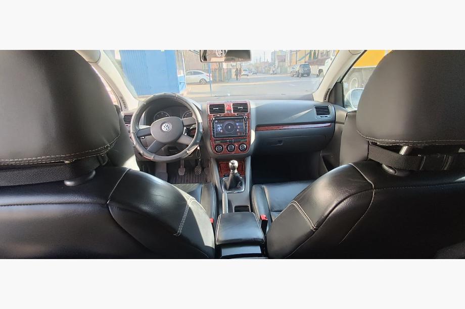 Volkswagen Jetta 2006-2011 гг. Накладки на Панель Приборов Карбон Фото 7