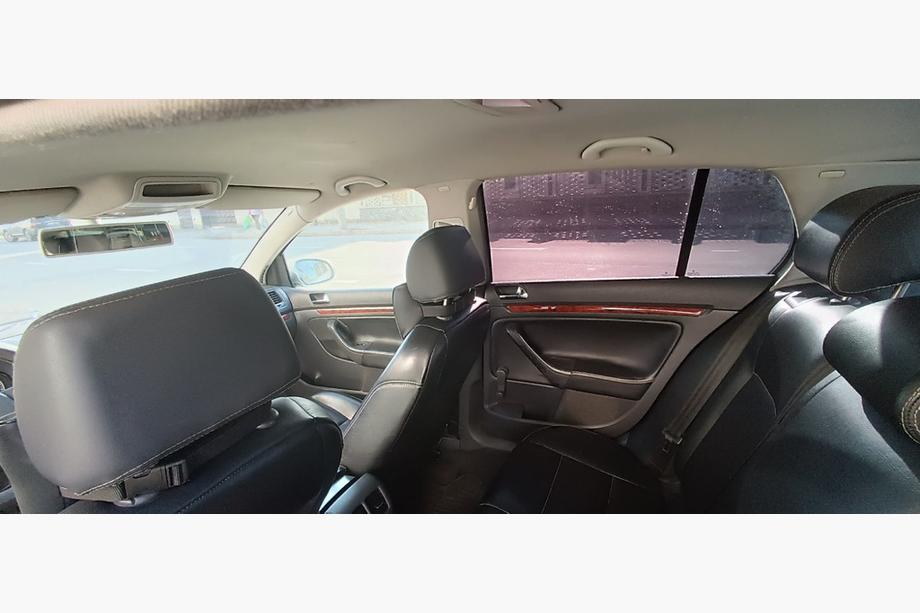 Volkswagen Jetta 2006-2011 гг. Накладки на Панель Приборов Карбон Фото 9