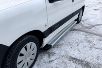 Citroen Berlingo 1996-2008 гг. Боковые Подножки Maya V2 (2 шт., Алюминий) фото 1