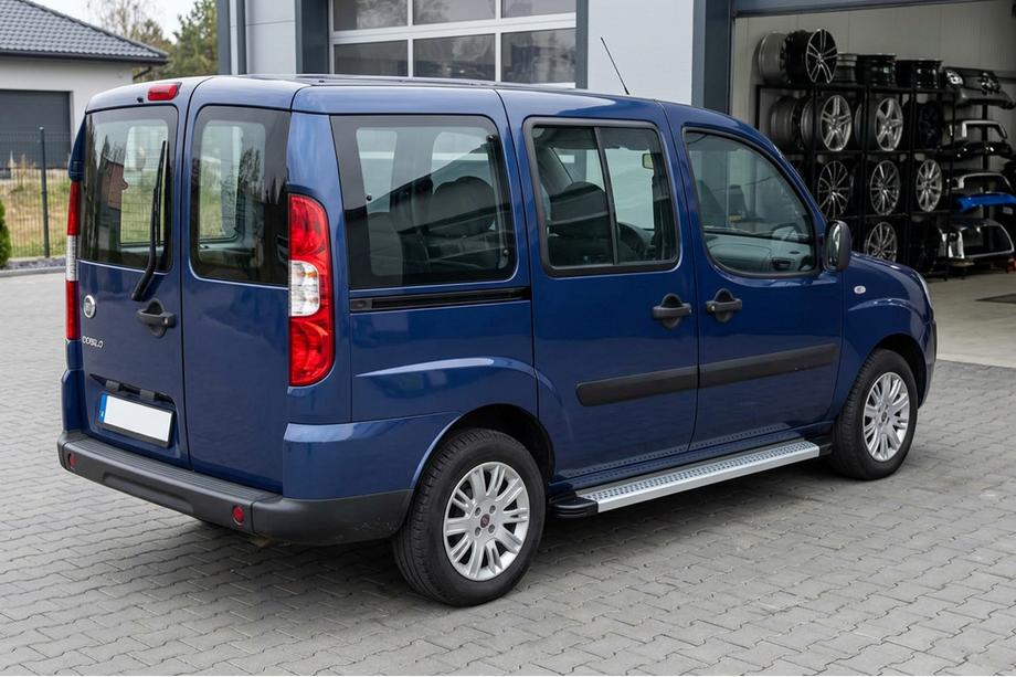 Fiat Doblo I 2005-2010 гг. Боковые Подножки Maya V2 (2 шт., Алюминий) Image