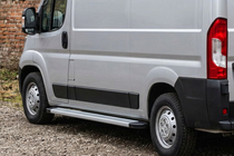 Peugeot Boxer 2006-2025 гг. Боковые Подножки Maya V2 (2 шт., Алюминий) фото 1