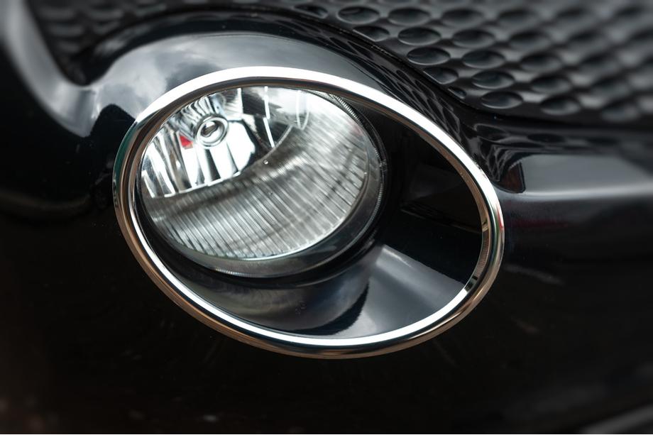 Nissan Juke 2010-2014 накладки на передние фонари OmsaLine Image