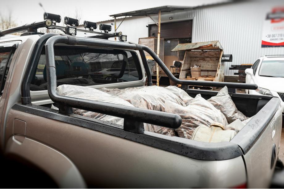 Volkswagen Amarok 2010-2022 гг. Дуга на кузов (черная) 76мм Фото 2