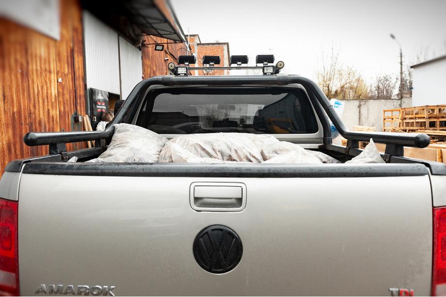 Volkswagen Amarok 2010-2022 гг. Дуга на кузов (черная) 76мм Фото 3