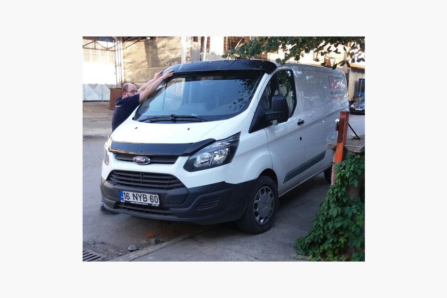 Ford Custom 2013-2022 гг. Козырек на лобовое стекло (на кронштейнах) Фото 5