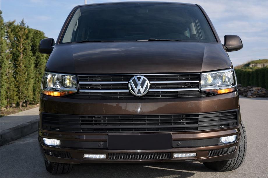Volkswagen T6 2015-2024 гг. Накладка на передний бампер Sport 2-LED 2015-2018 (под покраску) Фото 2