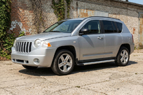 Jeep Compass 2006-2016 гг. Боковые Подножки Maya V2 (2 шт., Алюминий) фото 1
