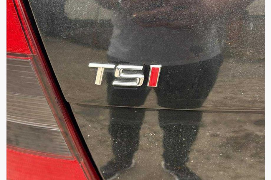 Volkswagen Scirocco 2008-2017 гг. Надпись TSI (как оригинал) T-Хром, SI-Красные Image