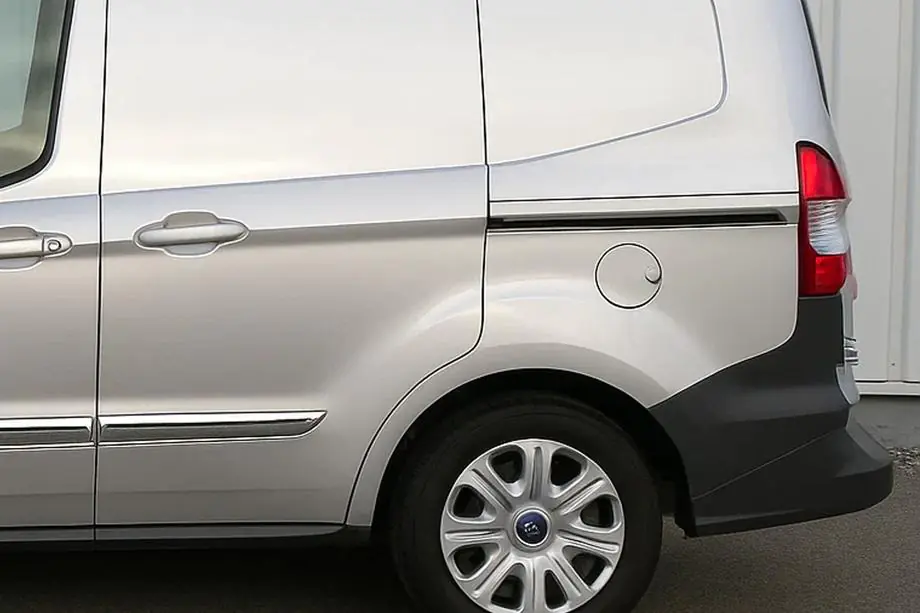 Ford Courier 2014-2023 гг. Молдинги Раздвижных Дверей Нержавеющая Сталь (2 шт.) Image