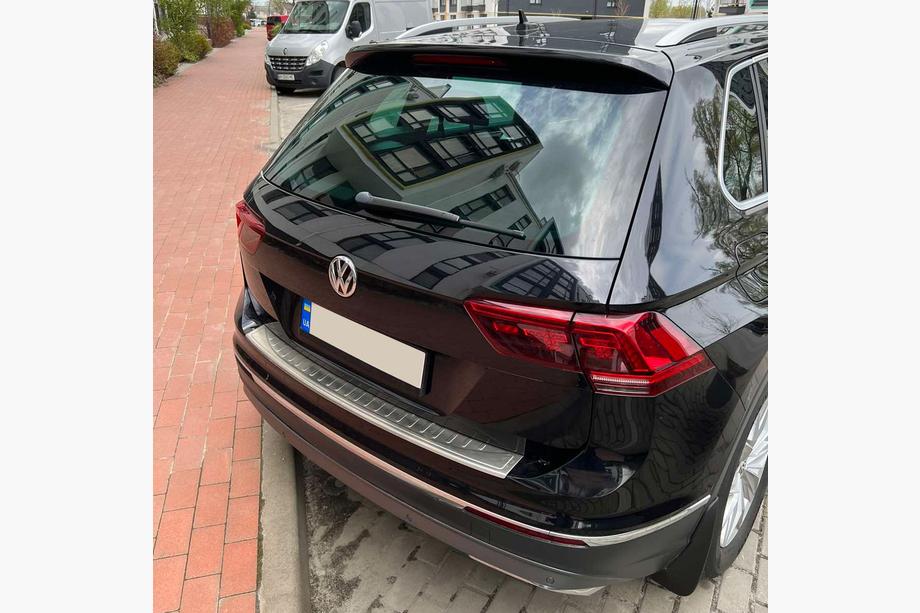 Volkswagen Tiguan 2016-2023 гг. Накладка на задний бампер (OmsaLine, нержавейка) Image