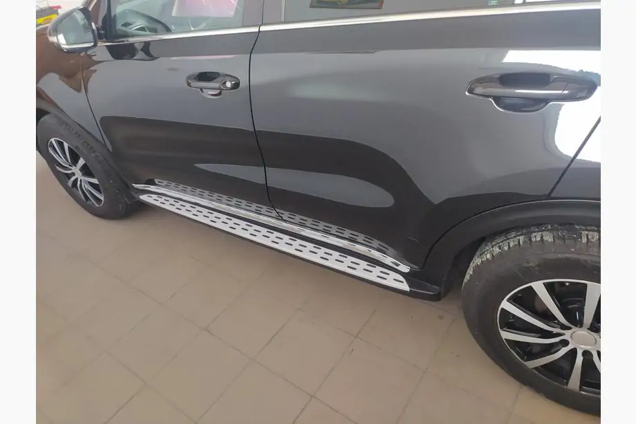 Kia Sportage 2015-2021 гг. Боковые Подножки V2, OEM Фото 1