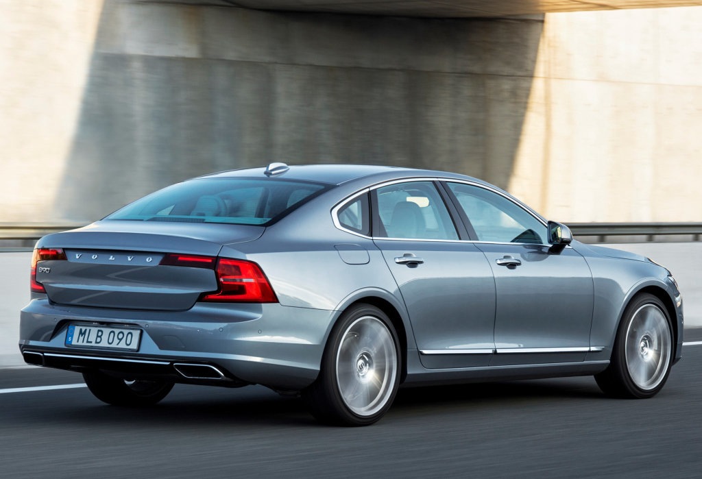 Обзор Volvo S90 2017-го модельного года