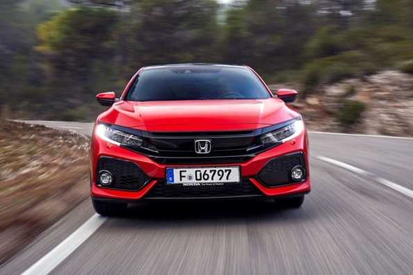 Знакомство с Honda Civic десятого поколения фото 2