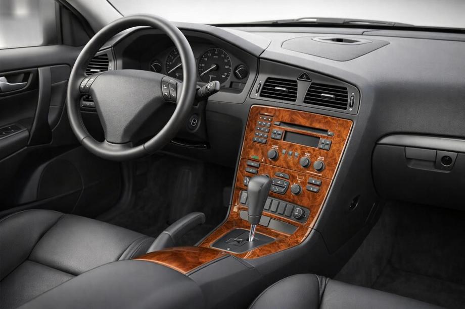 Volvo S60 2000-2009 гг. Накладки на панель приборов (2000-2005) Image