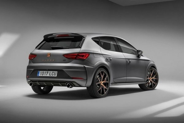 Seat рассекретил новое поколение Leon Cupra R.