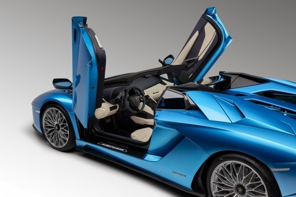 Во Франкфурте представят обновленную Lamborghini Aventador S Roadster