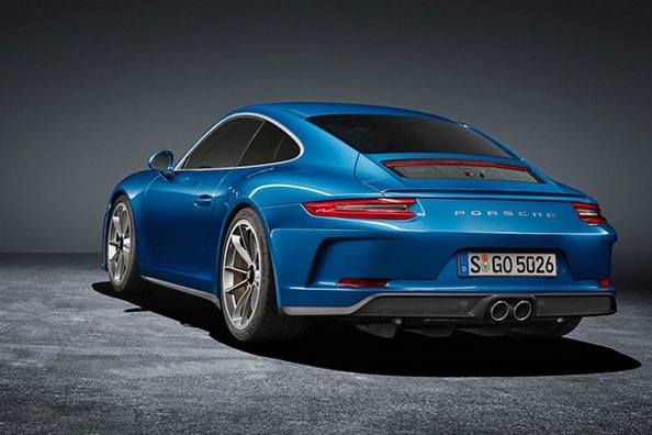 Porsche презентовала специальную версию 911 GT3 Touring Package фото 4