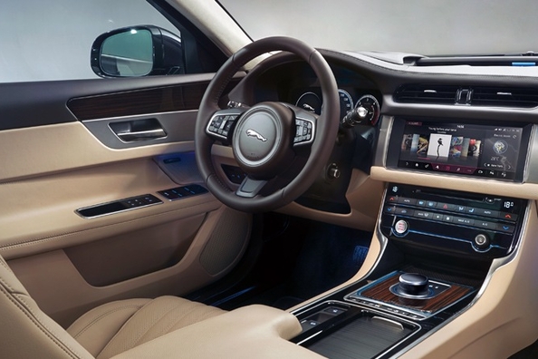 Jaguar выпустит универсал, который станет конкурентом для Mercedes E-Class и BMW 5 Series фото 4