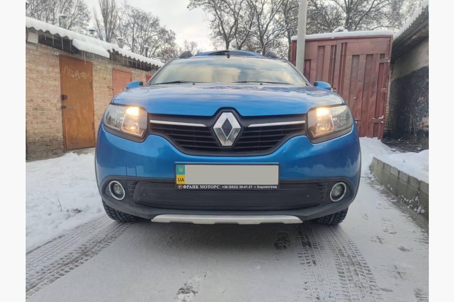Renault Logan MCV 2013-2022 гг. Зимняя нижняя накладка на решетку радиатора (2013-2015) Фото 6