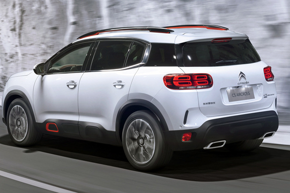Обзор новой модели внедорожника Citroen C5 Aircross фото 3
