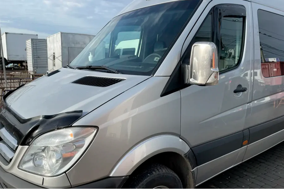 Mercedes Sprinter W906 2006–2018 гг. Клеевые ветровики (2 шт, HIC) Фото 10