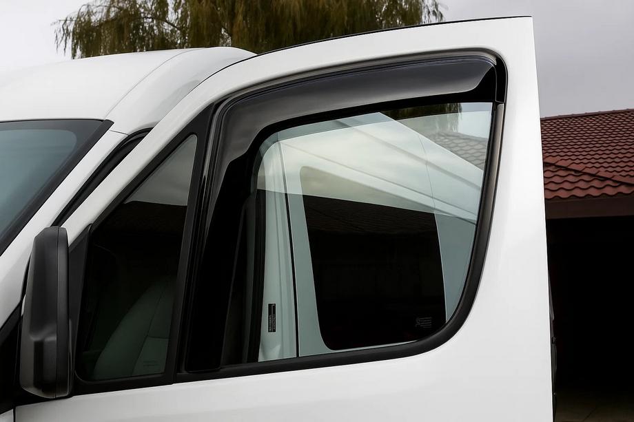 Mercedes Sprinter W906 2006–2018 гг. Клеевые ветровики (2 шт, HIC) Image