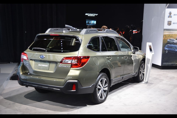Обзор универсала Subaru Outback фото 5
