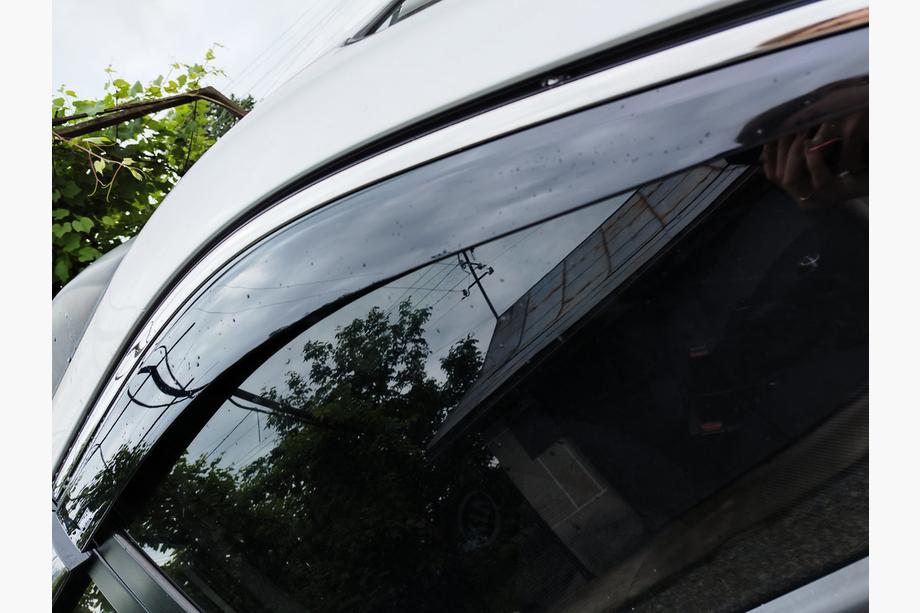 Kia Sportage 2004-2010 гг. Ветровики с хромированным молдингом (4 шт, Niken) Фото 8