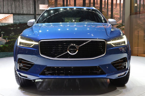 Volvo XC60 2018 модельного года