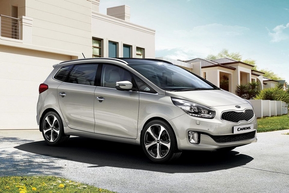 Обзор компактвэна KIA Carens