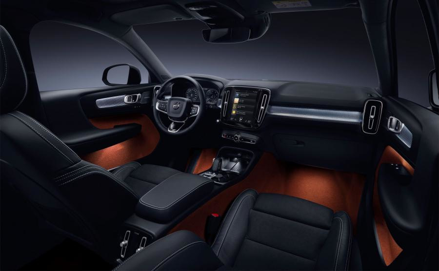 Новый компактный кроссовер Volvo XC40