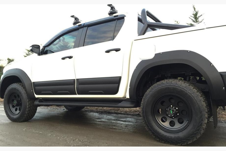 Toyota Hilux 2015- гг. Расширители колесных арок (2015-2020, ABS, на болтах) Фото 7