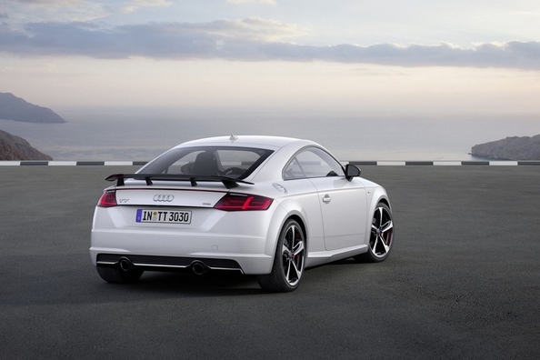 Audi TT третьего поколения фото 4