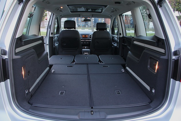 Минивэн Volkswagen Sharan второго воплощения