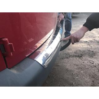 Накладка на задний бампер с большим загибом (Elite, нержавеющая сталь) Volkswagen Caddy 2004-2010 гг. фото 4