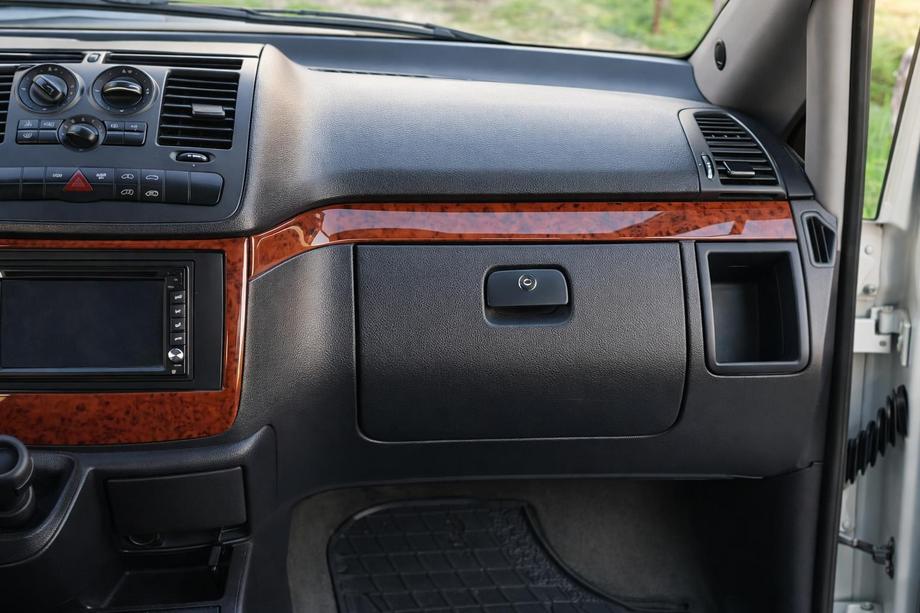 Mercedes Viano 2004-2014 гг. Накладки на панель приборов (Meric, полосы) Image