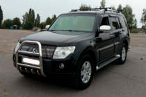 Mitsubishi Pajero Wagon III 1999-2006 гг. Кенгурятник QT007 (нержавейка) фото 2