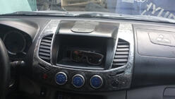 Mitsubishi L200 2006-2015 гг. Накладки на панель приборов (11 деталей) фото 5