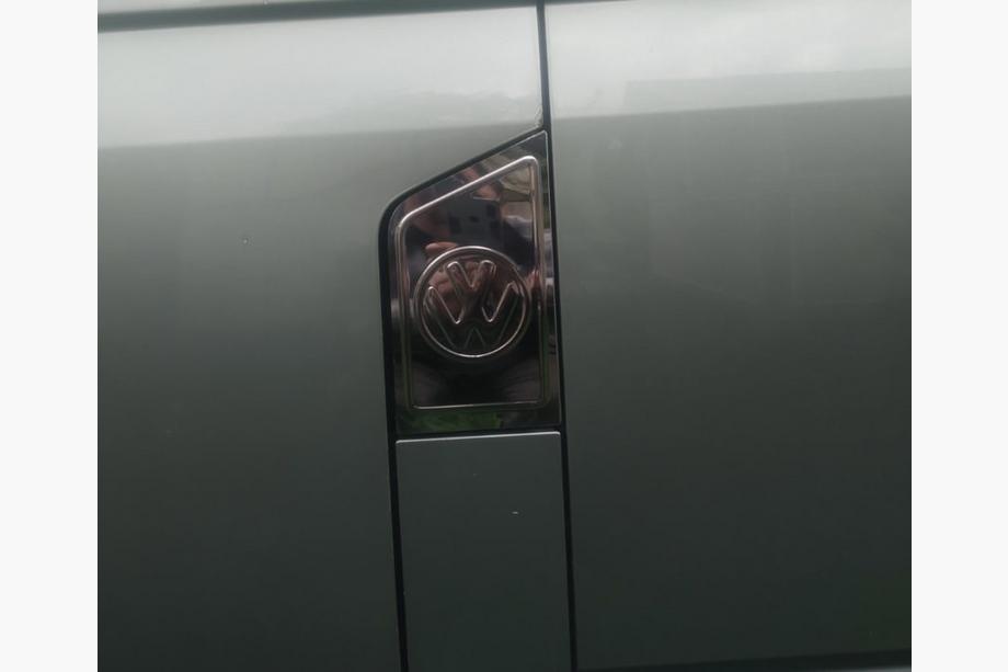 Накладка на крышку бензобака с логотипом (Carmos) Image Накладка на крышку бензобака с логотипом (Carmos) Image