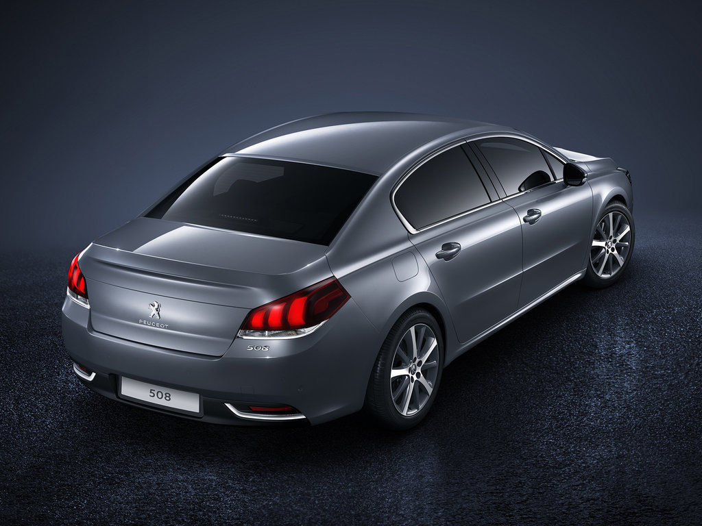 Флагманский седан Peugeot 508